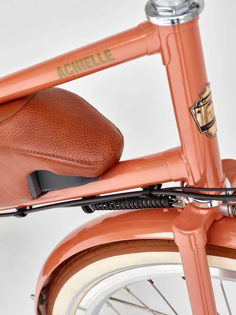 Achielle Esmee from:-6