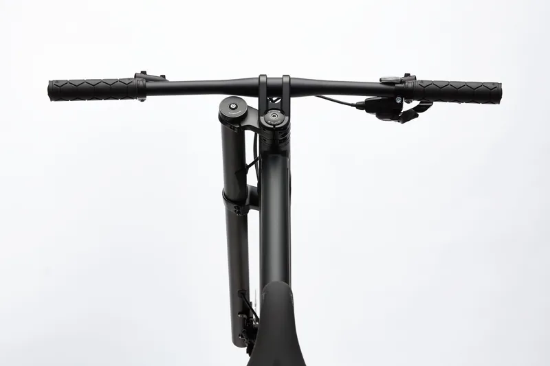 Cannondale Bad Boy 1 Urban Commute Bike in Black-4