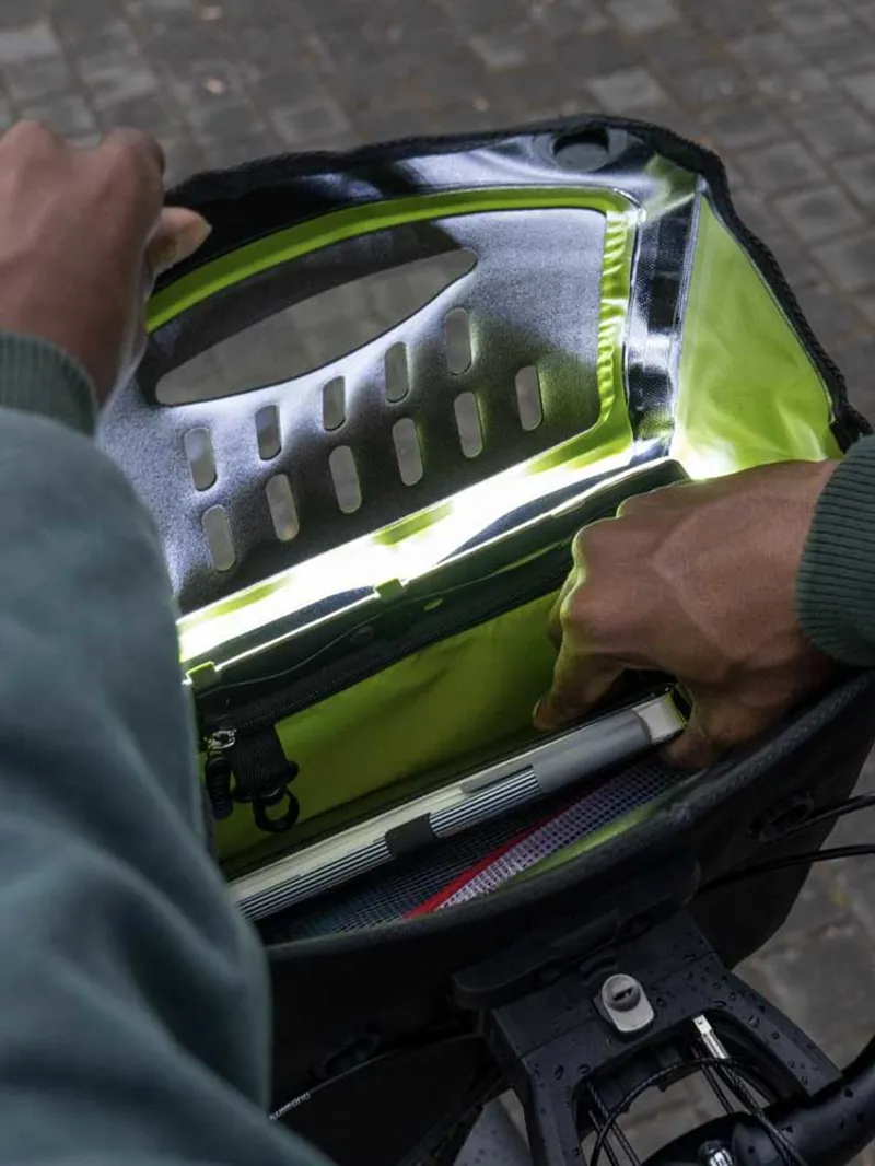 Ortlieb E-Glow in Black-7