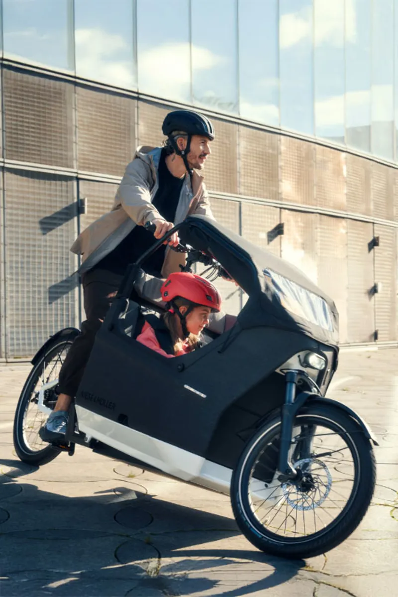 Riese and Muller Packster2 70 Vario in White-3