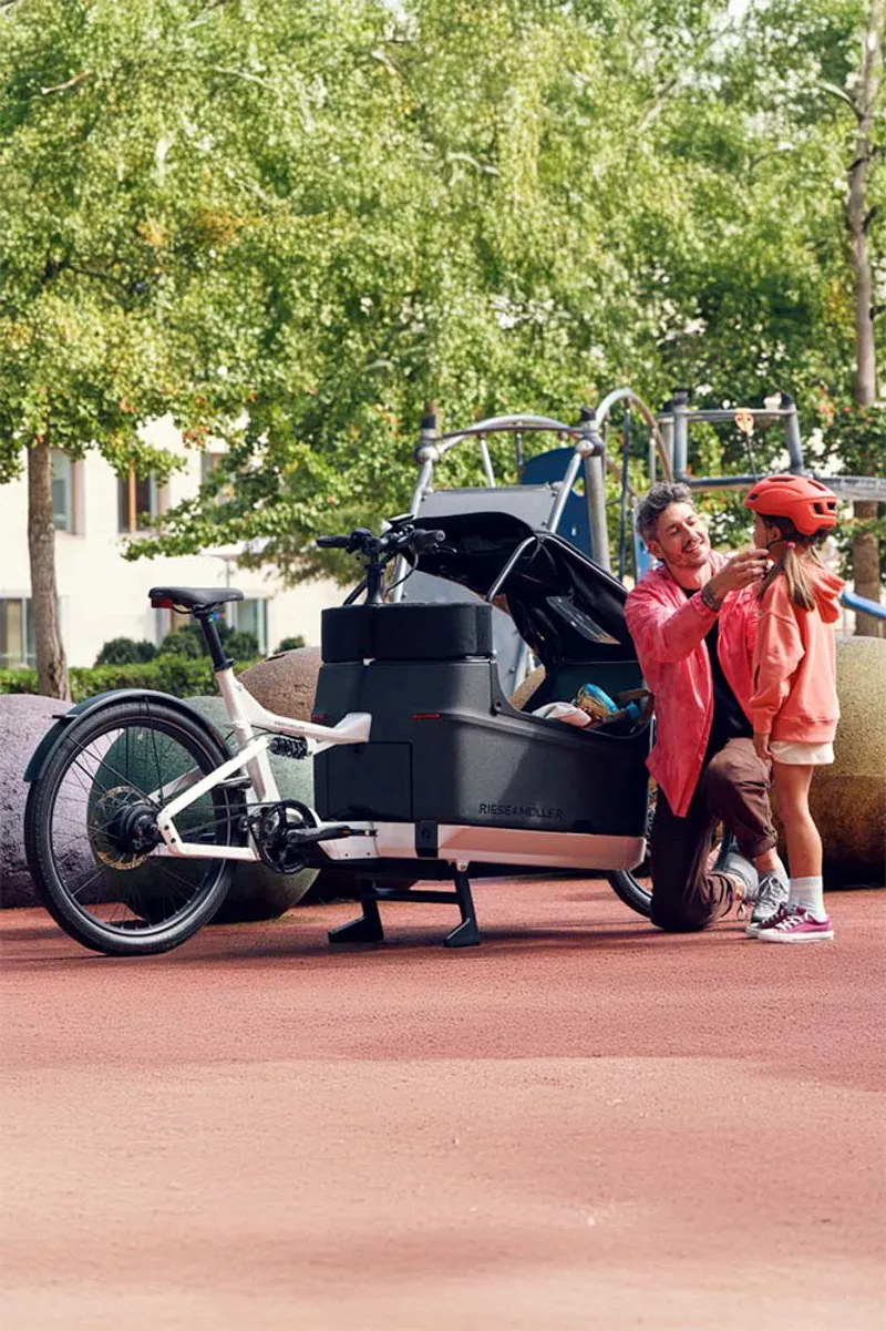 Riese and Muller Packster2 70 Vario in White-4