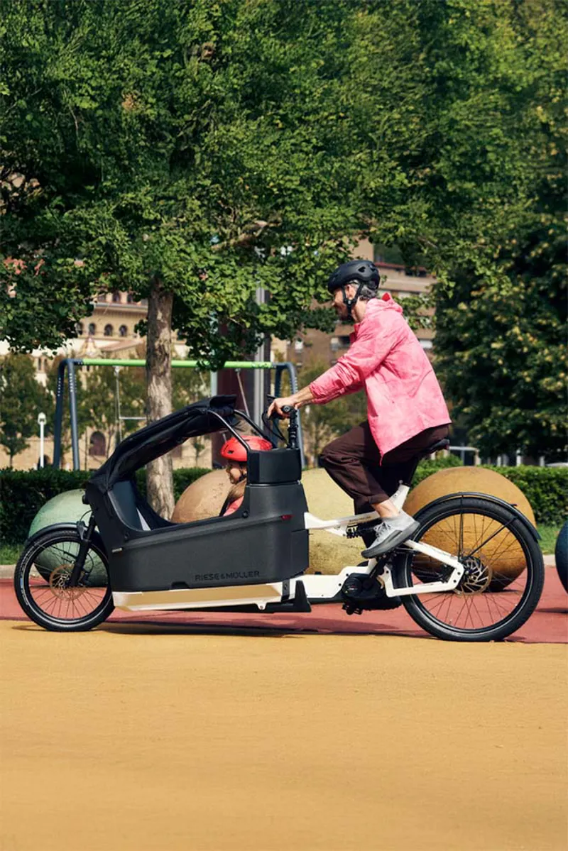 Riese and Muller Packster2 70 Vario in White-5