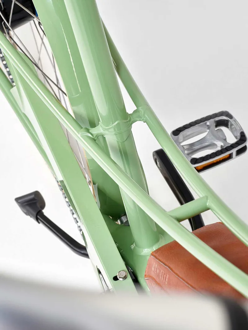 Achielle Odette from:-6