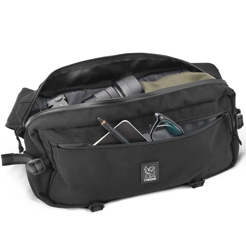Chrome-industries-kadet-in-black-aluminium